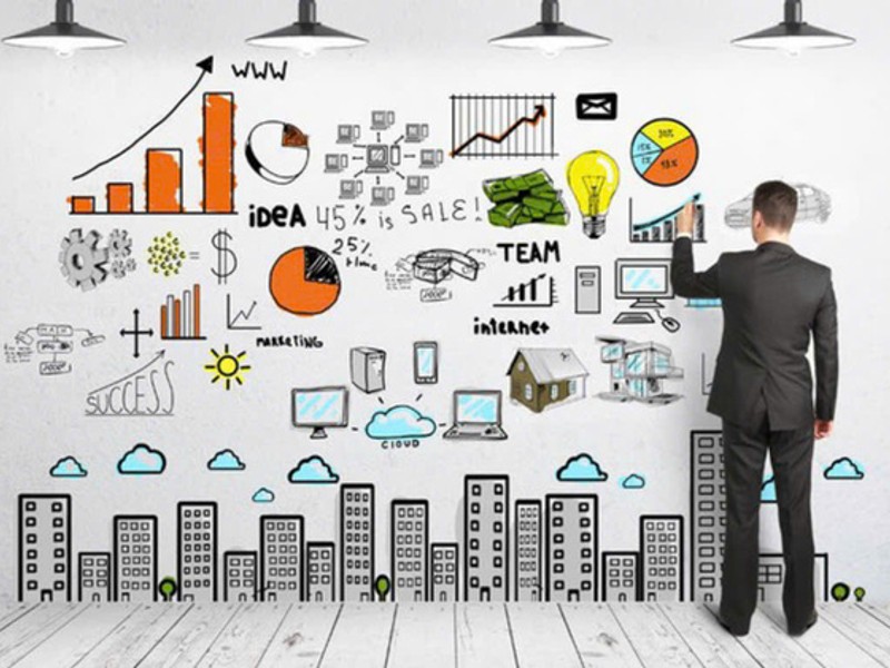 Người chơi Poker đang tập trung cao độ